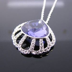 NWOT Swarovski crystal pendant